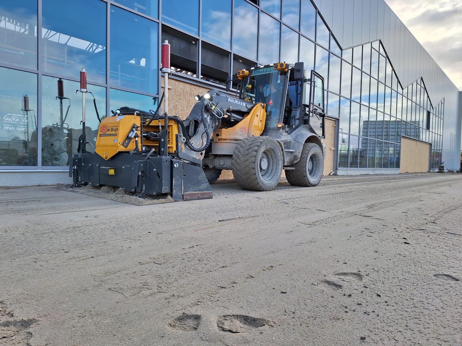 Van ontwerp tot oplevering: nieuw buitenterrein voor Van der Spek
